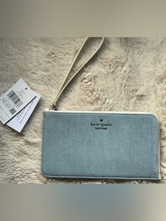 kate spade Handbags - Kate Spade ♠️ NWT Light Denim Wristlet *Right Corner Smudge